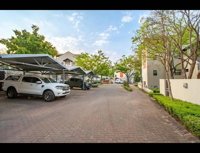 1 BEDROOM APARTMENT FOR SALE IN BRYANSTON